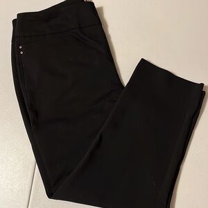 Chicos black slimming capris. Sz 1.5